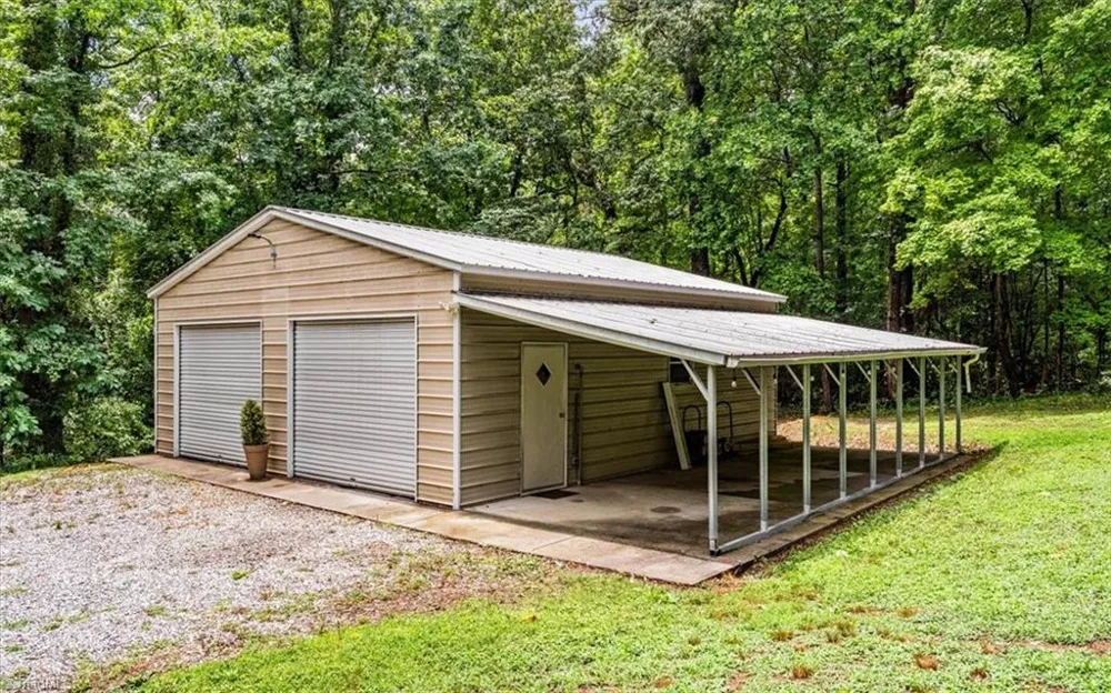 6630 Hunt Road Pleasant Garden, NC 27313