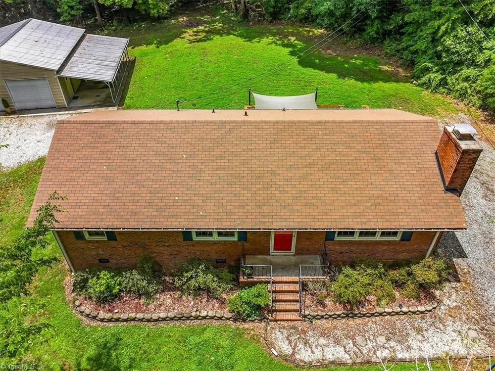 6630 Hunt Road Pleasant Garden, NC 27313