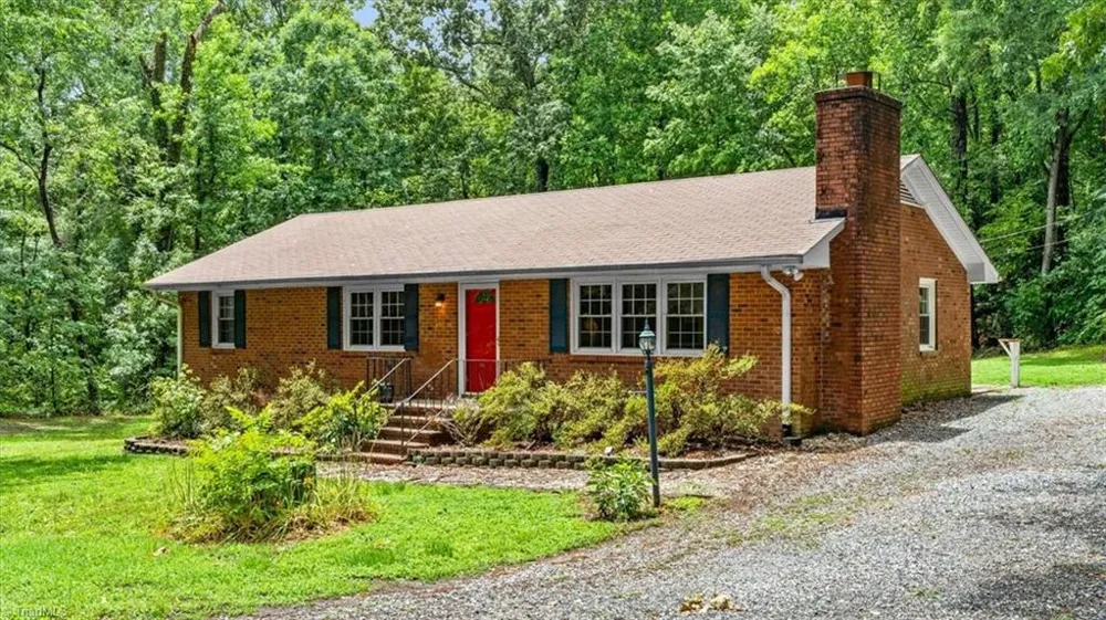 6630 Hunt Road Pleasant Garden, NC 27313