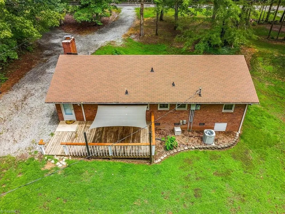 6630 Hunt Road Pleasant Garden, NC 27313