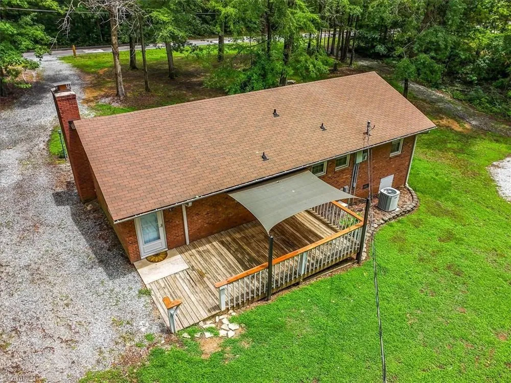 6630 Hunt Road Pleasant Garden, NC 27313