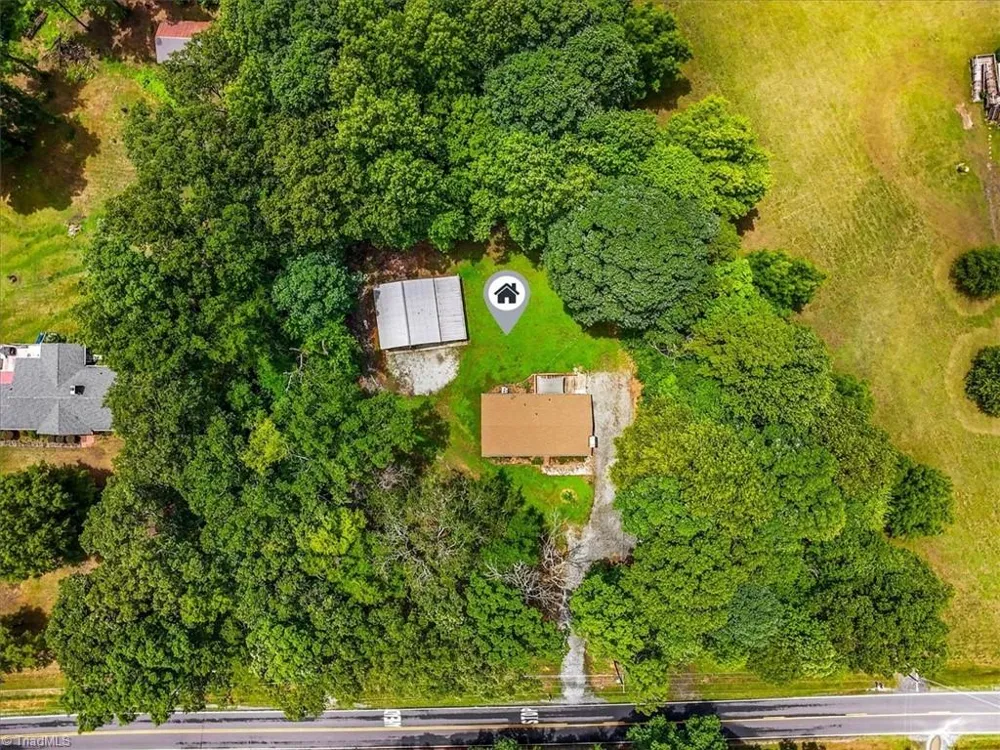 6630 Hunt Road Pleasant Garden, NC 27313
