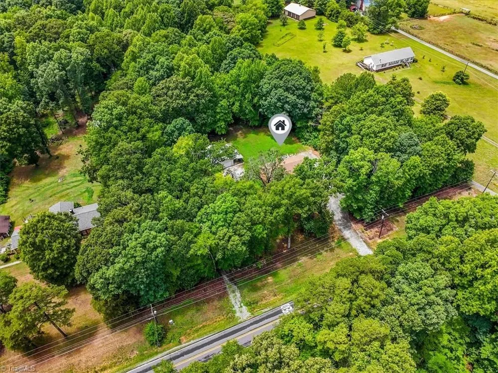 6630 Hunt Road Pleasant Garden, NC 27313