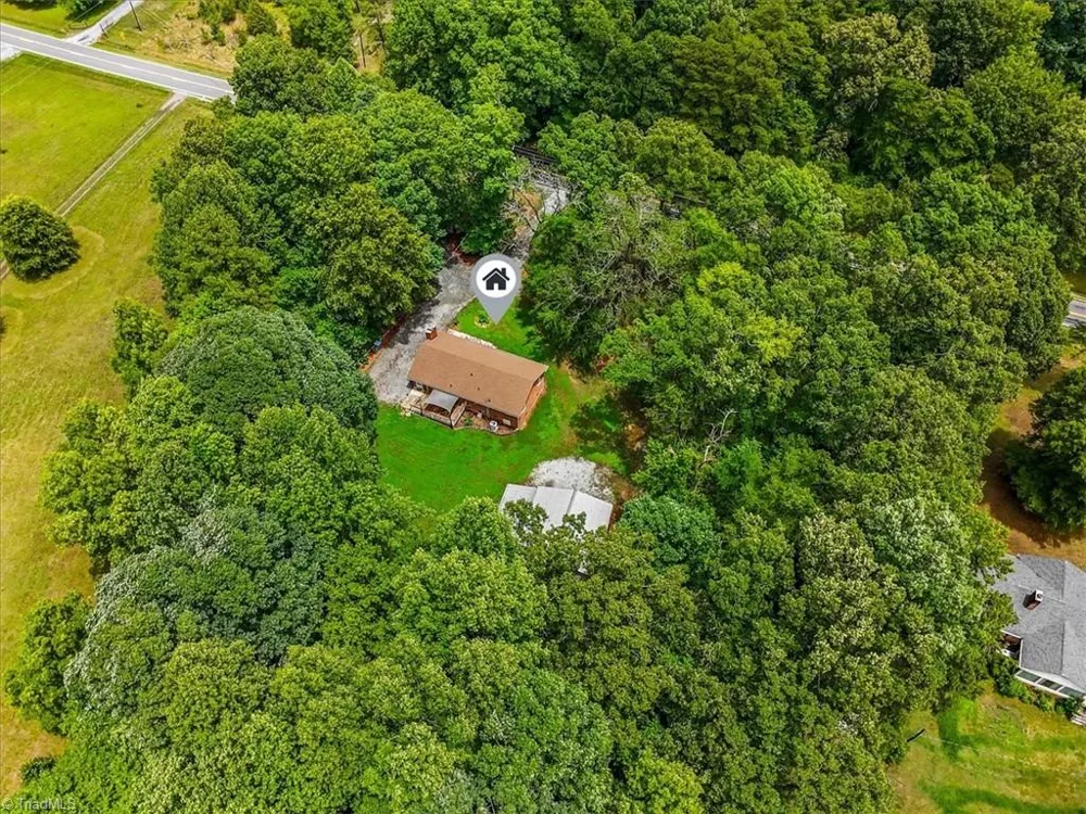 6630 Hunt Road Pleasant Garden, NC 27313