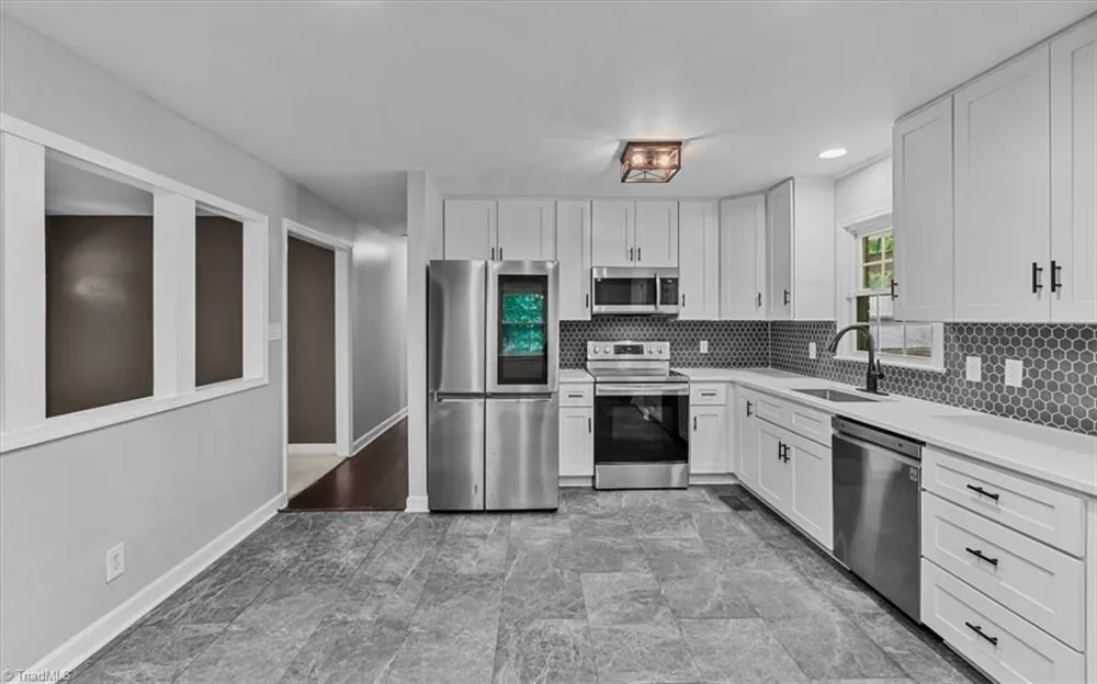 6630 Hunt Road Pleasant Garden, NC 27313