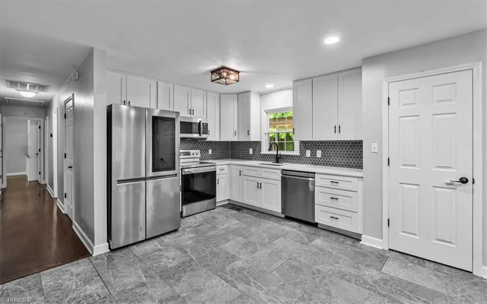 6630 Hunt Road Pleasant Garden, NC 27313