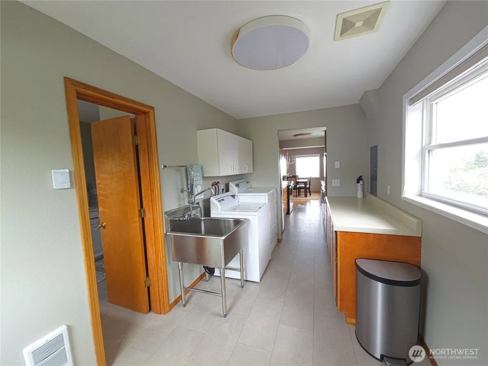 240 Stringtown Road Ilwaco, WA 98624