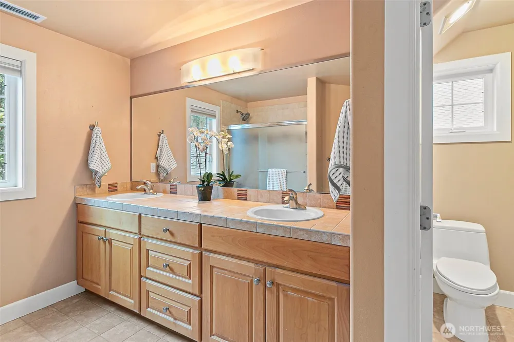 14225 SE 87th Place Newcastle, WA 98059