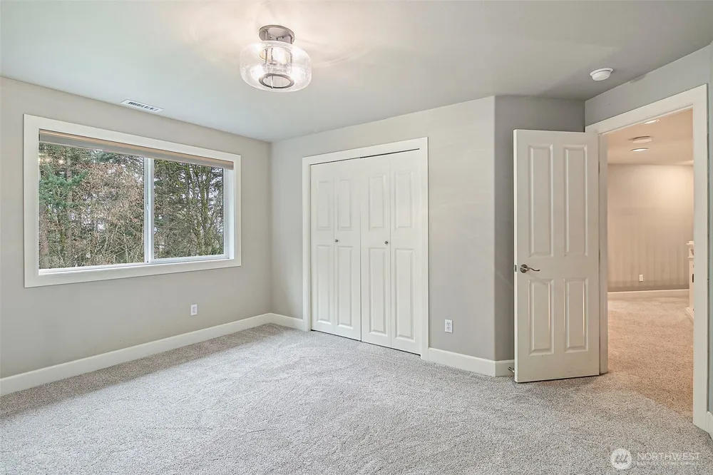 14225 SE 87th Place Newcastle, WA 98059