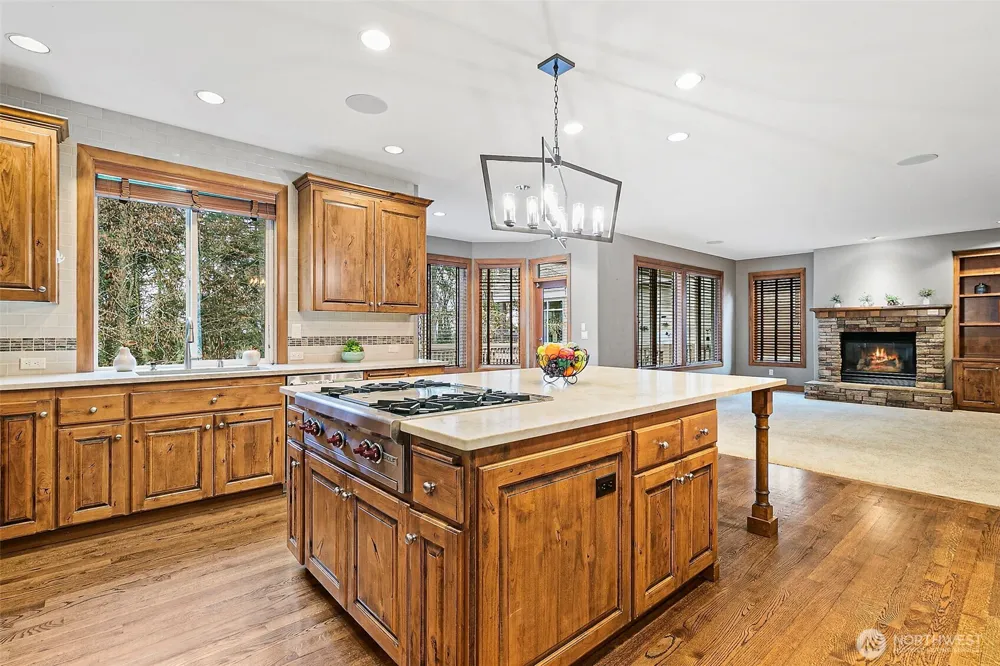 14225 SE 87th Place Newcastle, WA 98059