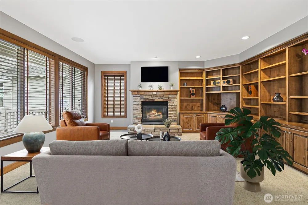 14225 SE 87th Place Newcastle, WA 98059