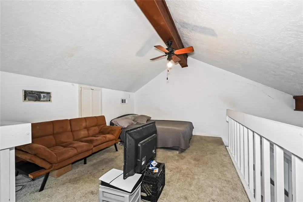 647 Davis Road League City, TX 77573