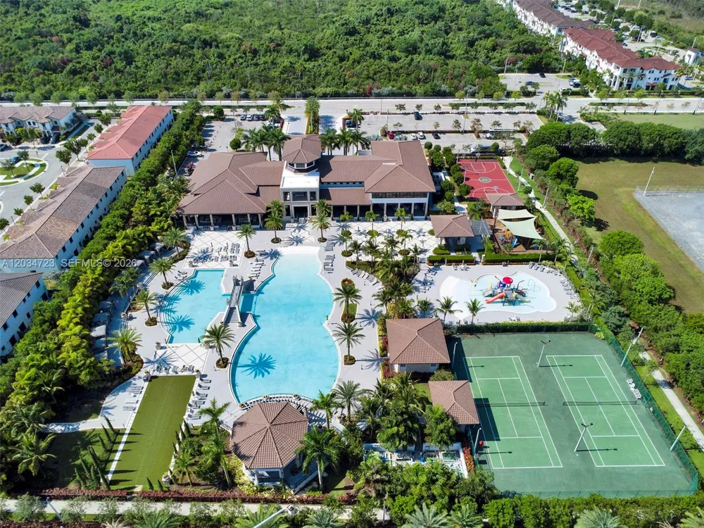 8890 NW 99th Path Doral, FL 33178