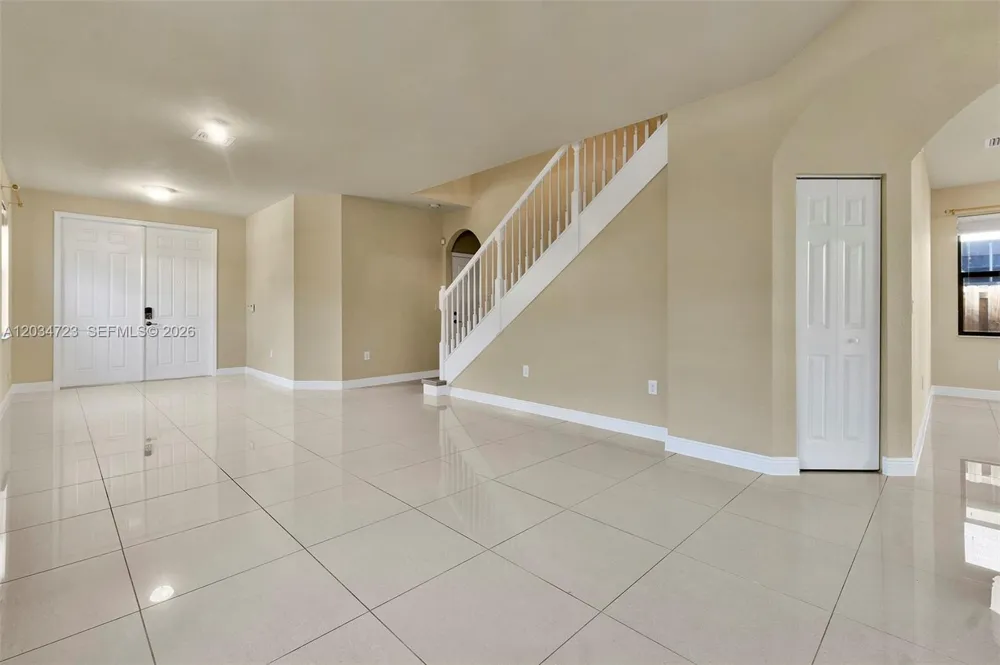 8890 NW 99th Path Doral, FL 33178