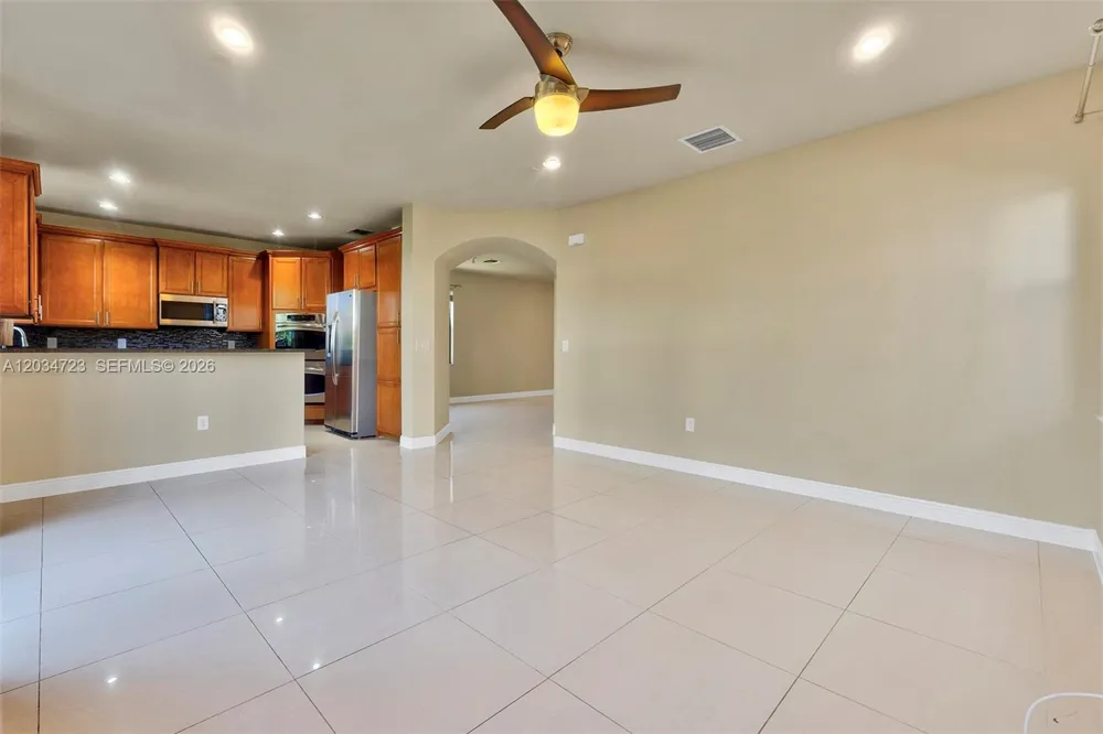 8890 NW 99th Path Doral, FL 33178