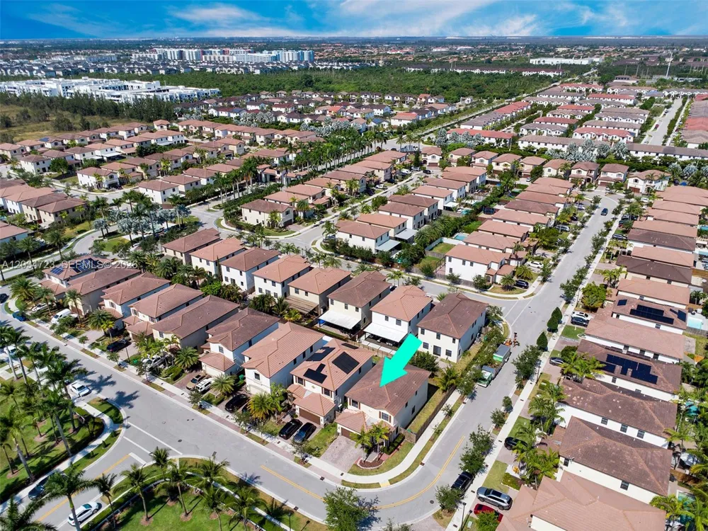 8890 NW 99th Path Doral, FL 33178