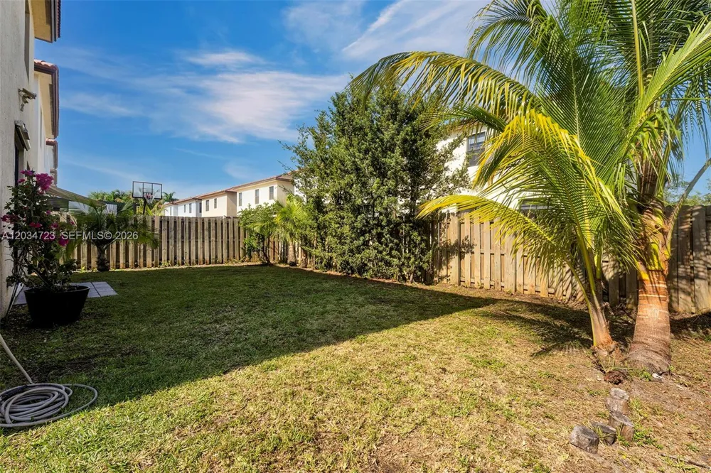 8890 NW 99th Path Doral, FL 33178