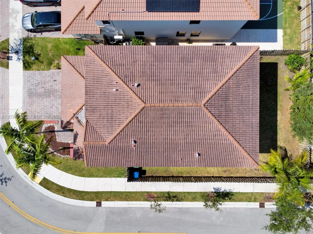 8890 NW 99th Path Doral, FL 33178