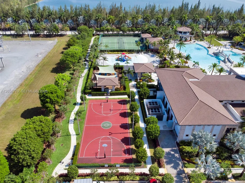 8890 NW 99th Path Doral, FL 33178