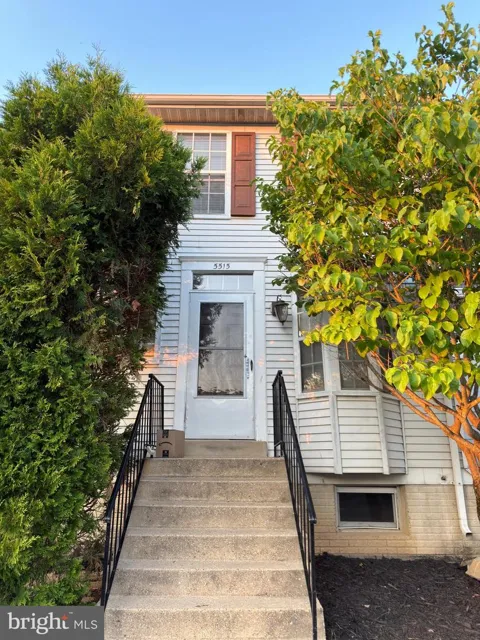 5515 WOODLAWN MANOR COURT