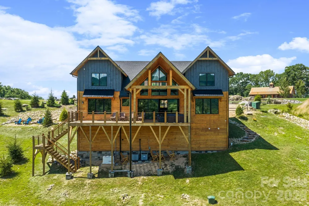 1030 High Valley Overlook Banner Elk, NC 28604