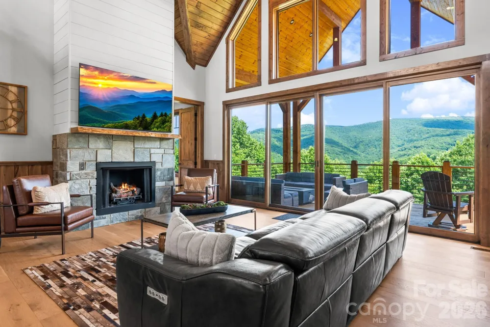 1030 High Valley Overlook Banner Elk, NC 28604