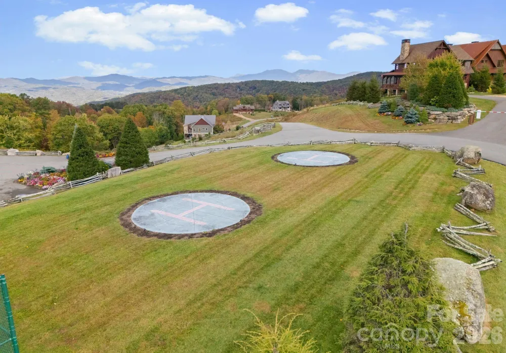 1030 High Valley Overlook Banner Elk, NC 28604