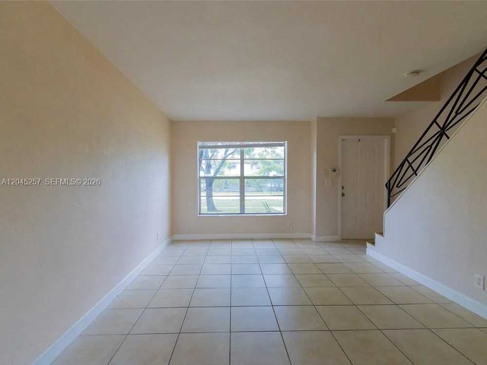 4648 NW 9th Dr #4648 Plantation, FL 33317