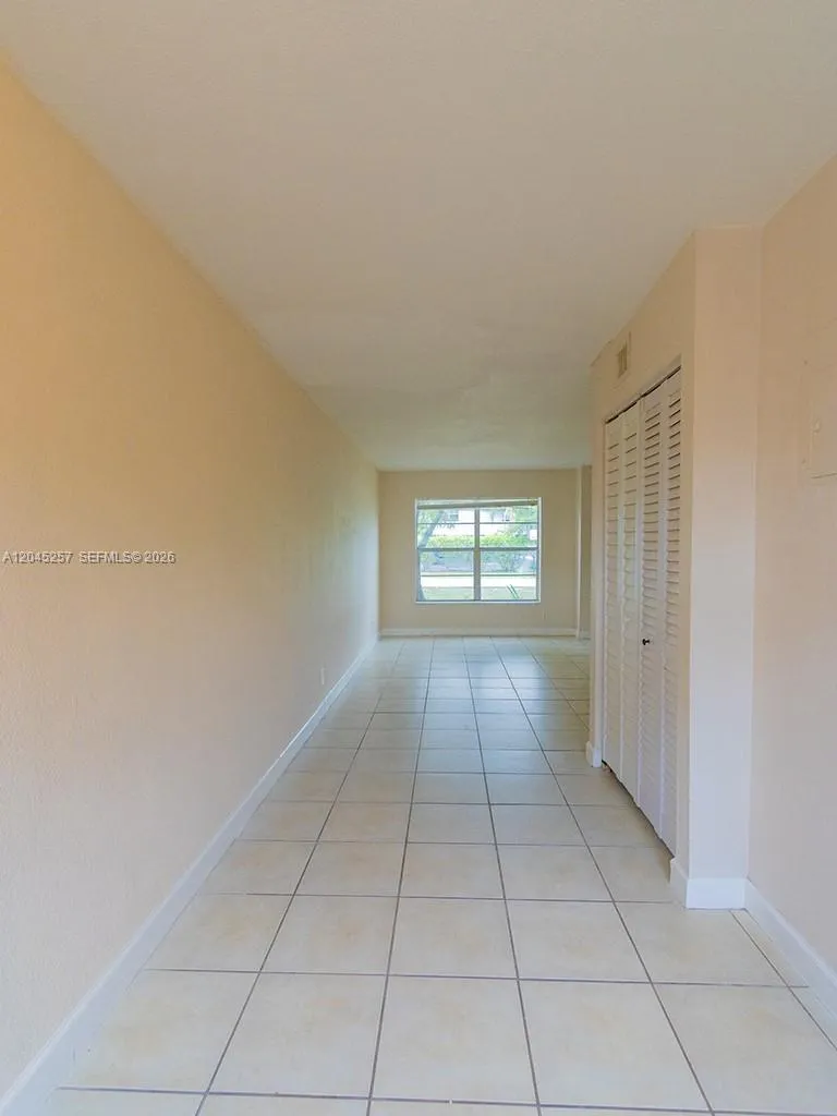 4648 NW 9th Dr #4648 Plantation, FL 33317