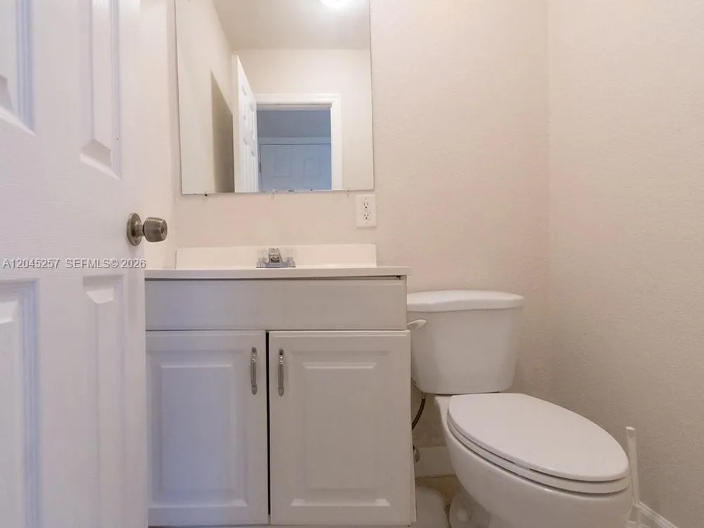 4648 NW 9th Dr #4648 Plantation, FL 33317