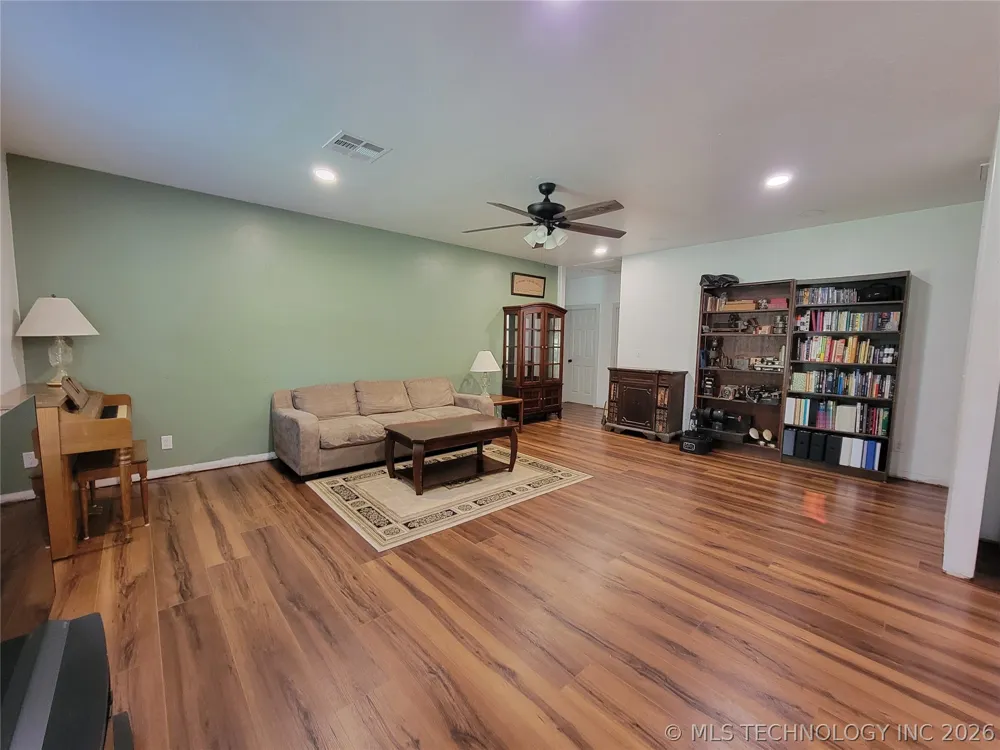 2913 120th NE Norman, OK 73026