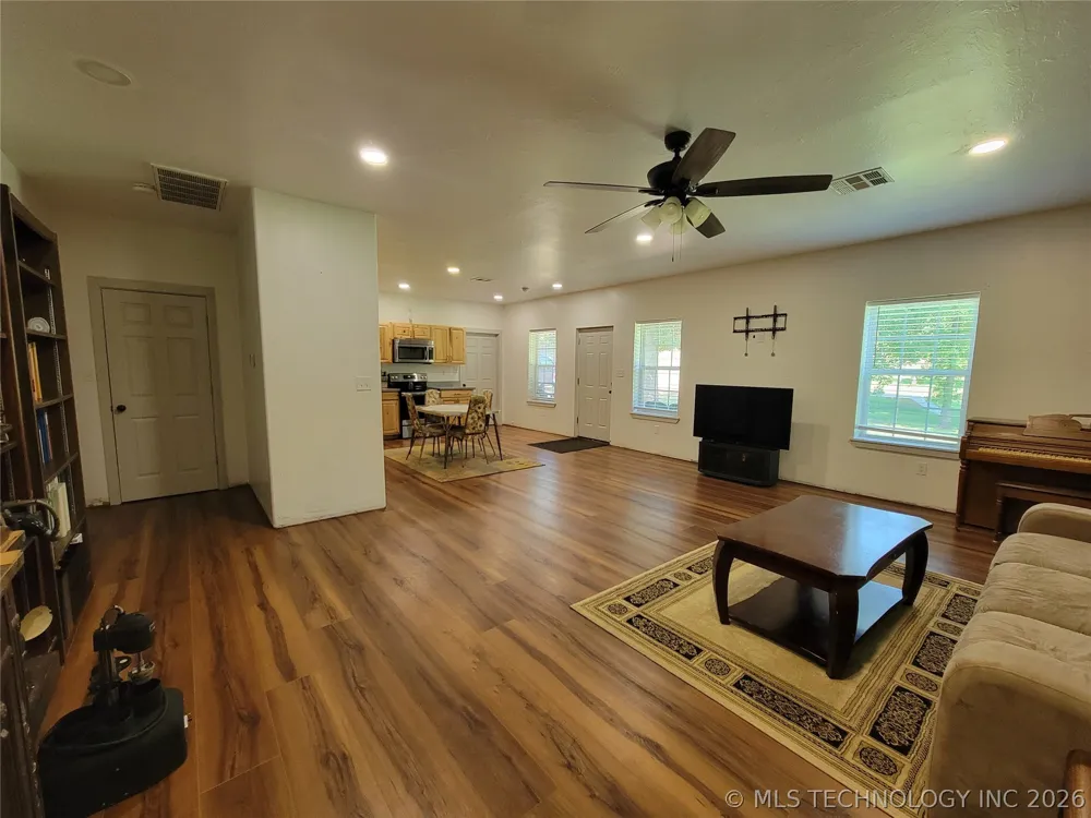 2913 120th NE Norman, OK 73026