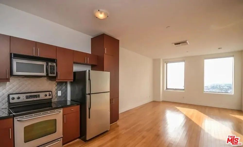 3810 Wilshire Boulevard #1711 Los Angeles, CA 90010