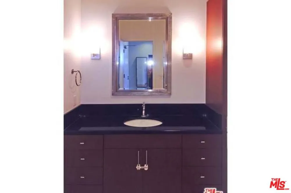 3810 Wilshire Boulevard #1711 Los Angeles, CA 90010