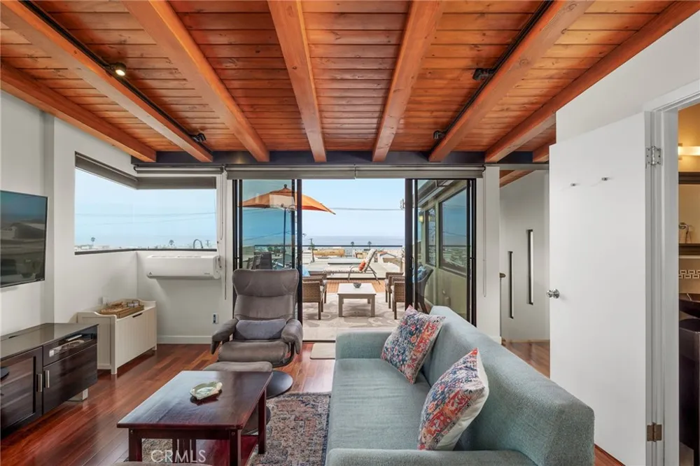 925 Monterey Hermosa Beach, CA 90254