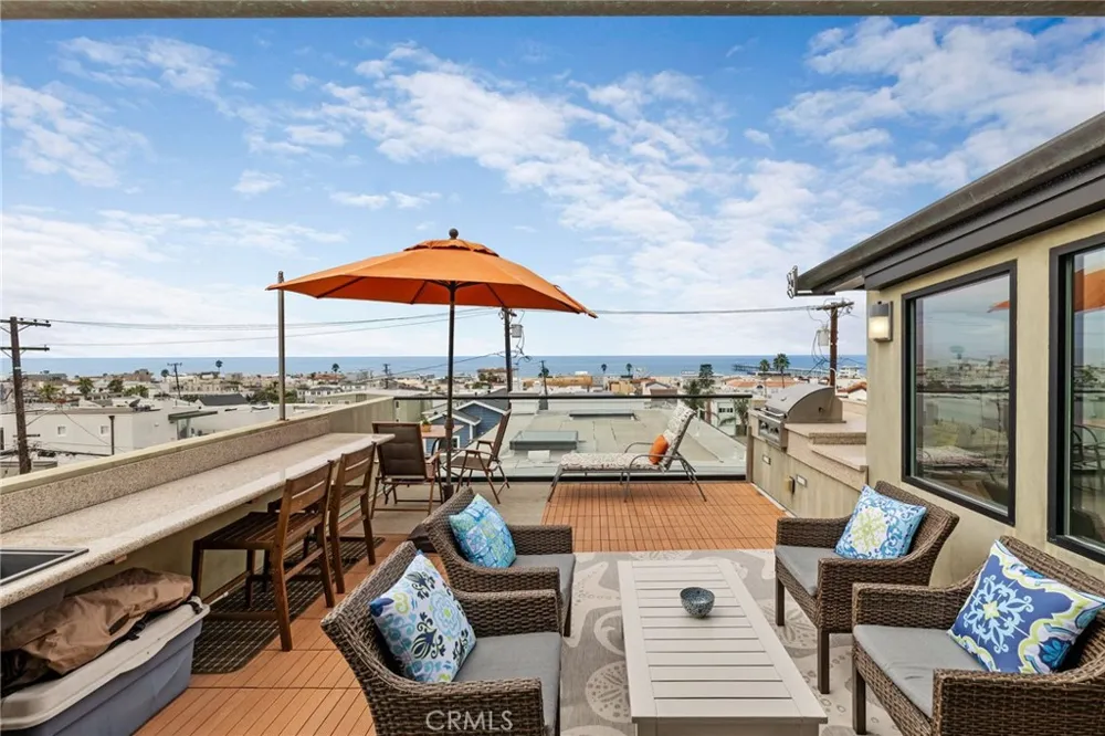 925 Monterey Hermosa Beach, CA 90254