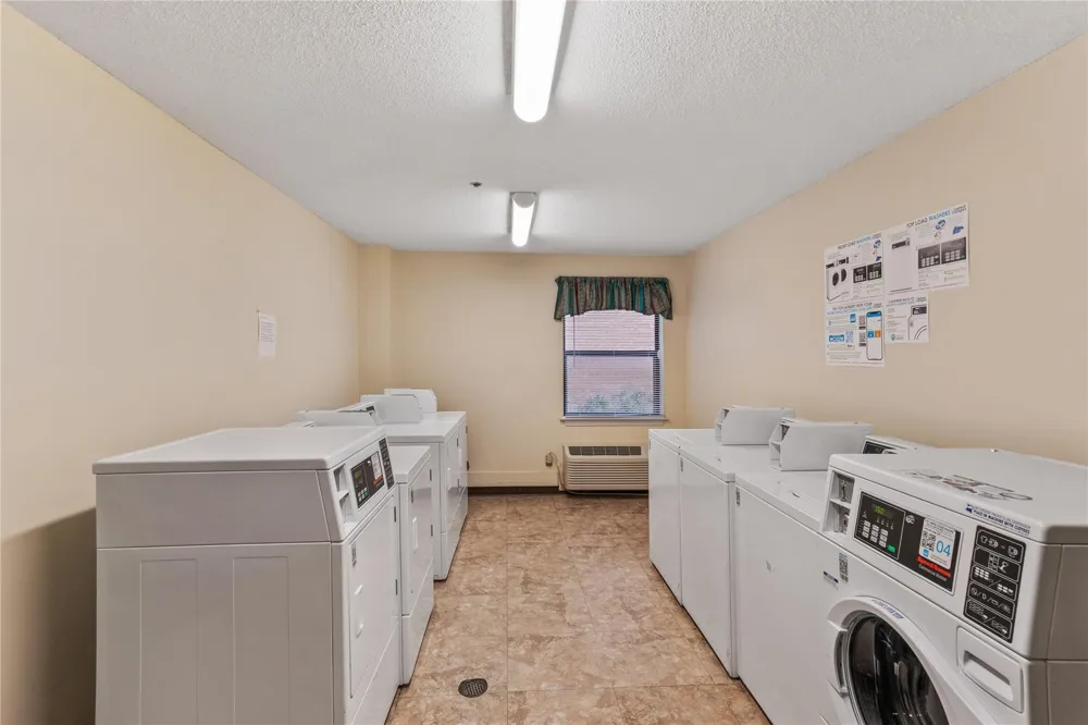 1360 E Alcy Road Memphis, TN 38106