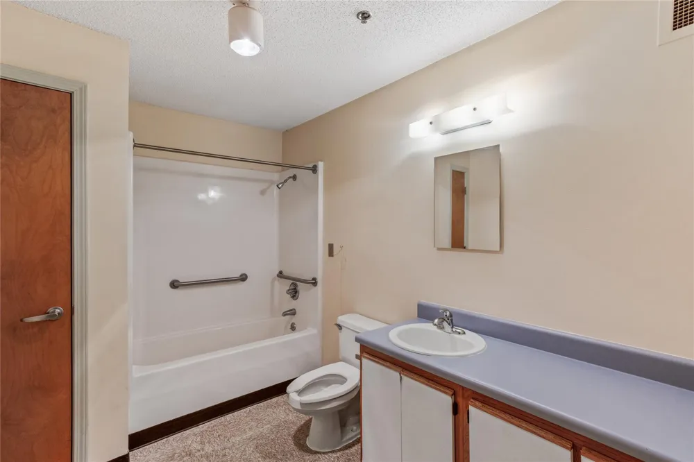 1360 E Alcy Road Memphis, TN 38106