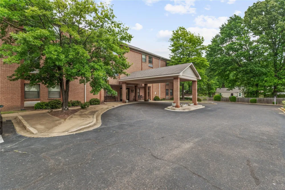 1360 E Alcy Road Memphis, TN 38106