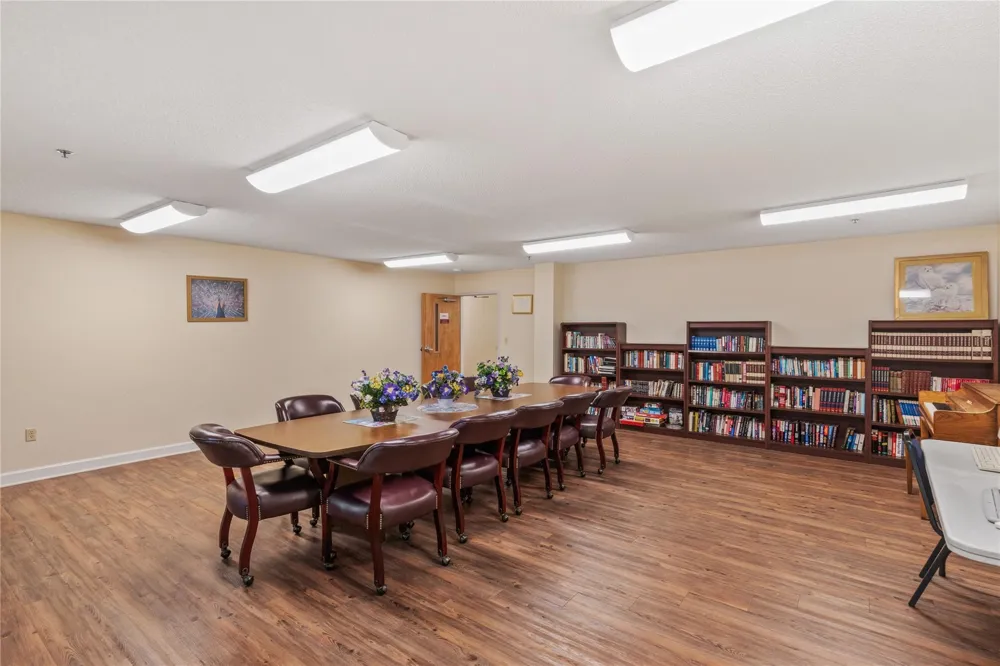 1360 E Alcy Road Memphis, TN 38106