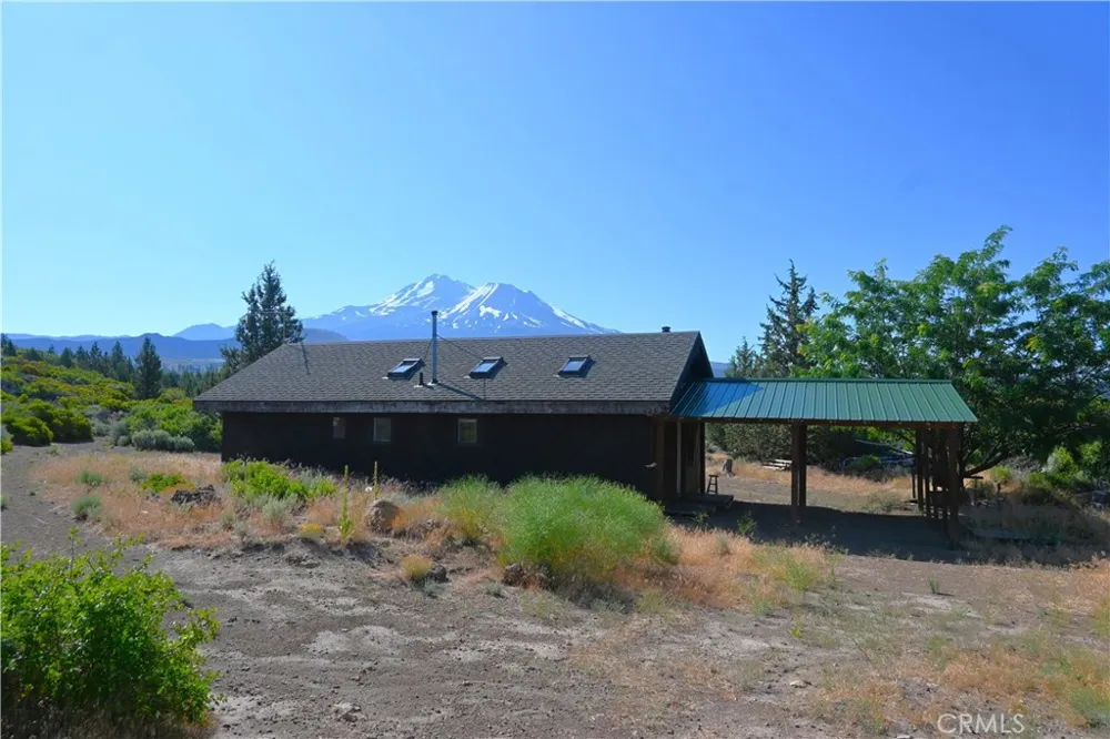 7021 Quarry Rd Weed, CA 96094