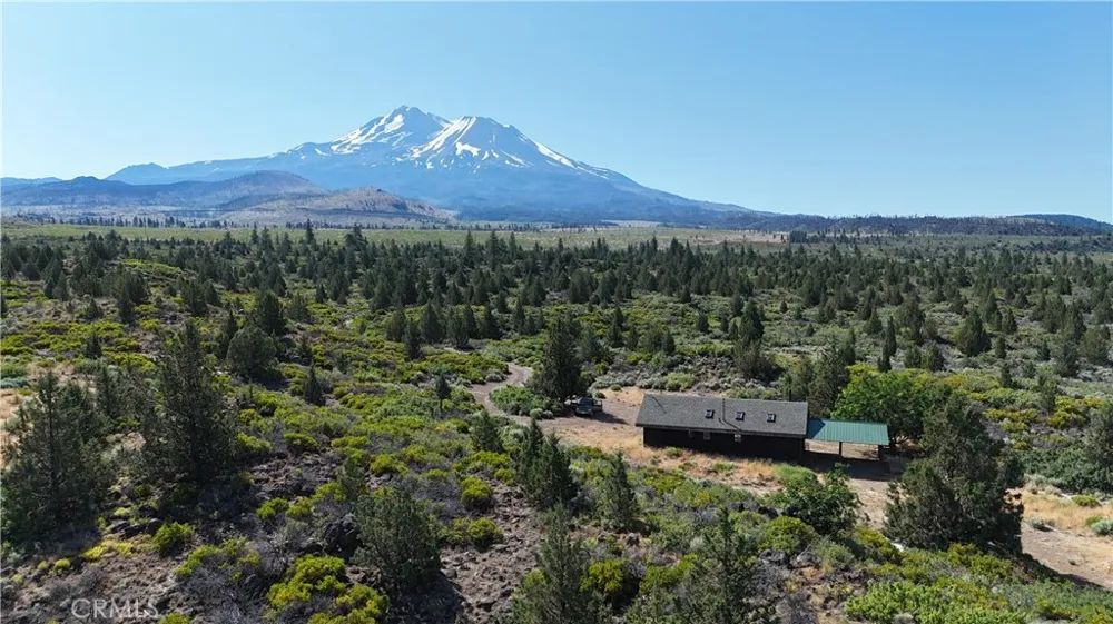 7021 Quarry Rd Weed, CA 96094