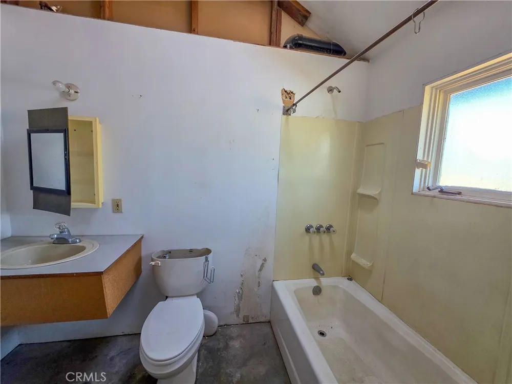 7021 Quarry Rd Weed, CA 96094