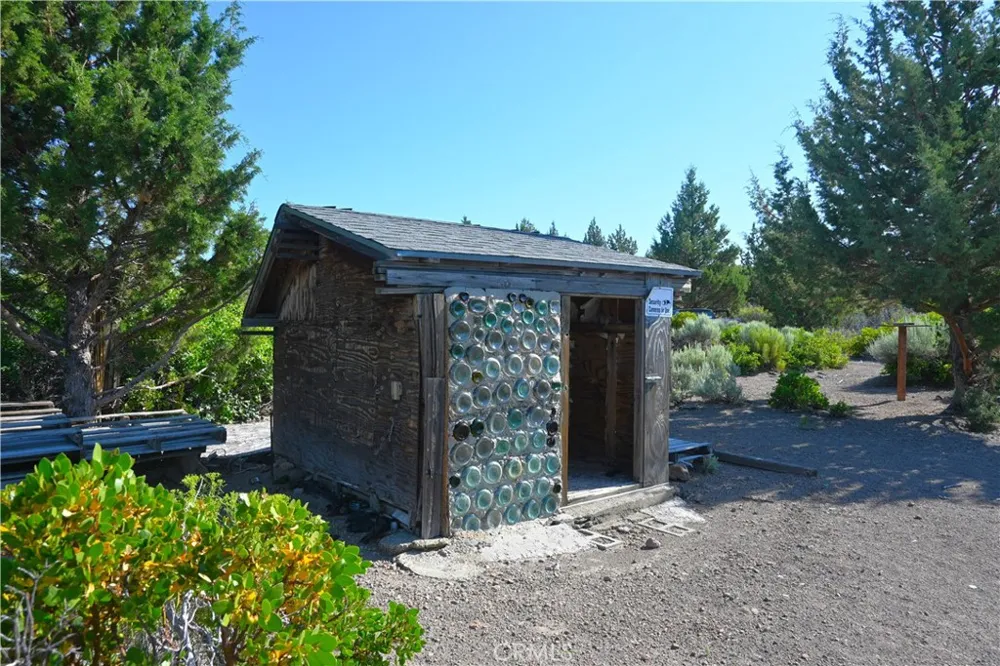 7021 Quarry Rd Weed, CA 96094