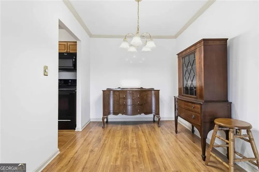 300 Johnson Ferry RD NE Sandy Springs, GA 30328