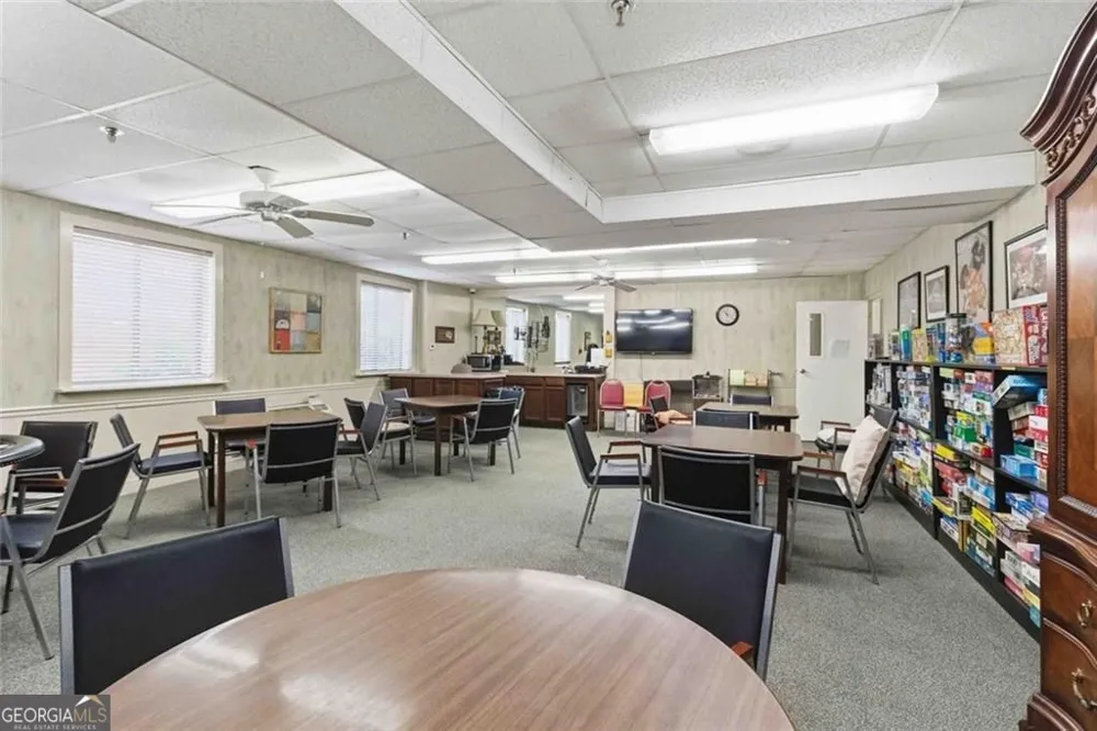300 Johnson Ferry RD NE Sandy Springs, GA 30328
