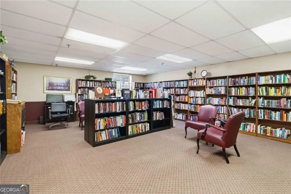 300 Johnson Ferry RD NE Sandy Springs, GA 30328