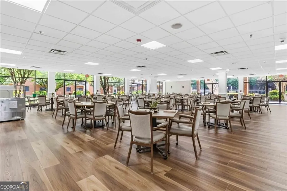 300 Johnson Ferry RD NE Sandy Springs, GA 30328