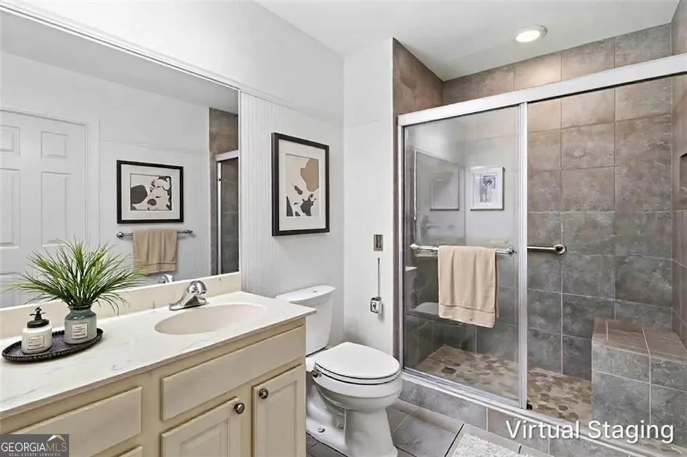 300 Johnson Ferry RD NE Sandy Springs, GA 30328