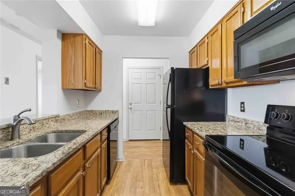 300 Johnson Ferry RD NE Sandy Springs, GA 30328